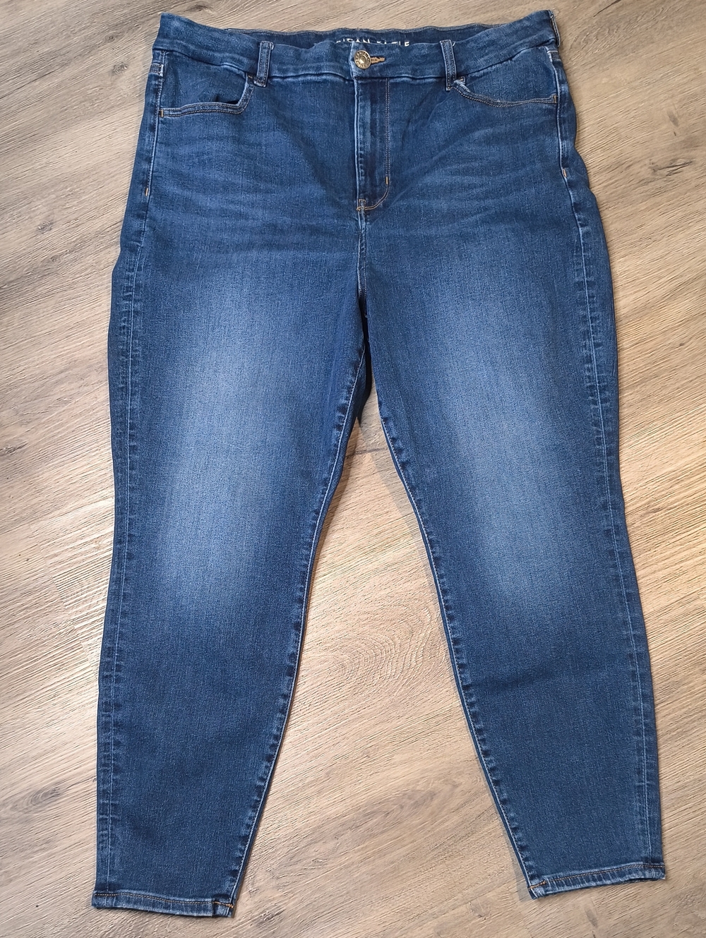 S1189 Curvy High Rise Jegging w/26" Inseam American Eagle Women's Size 18 Jeans